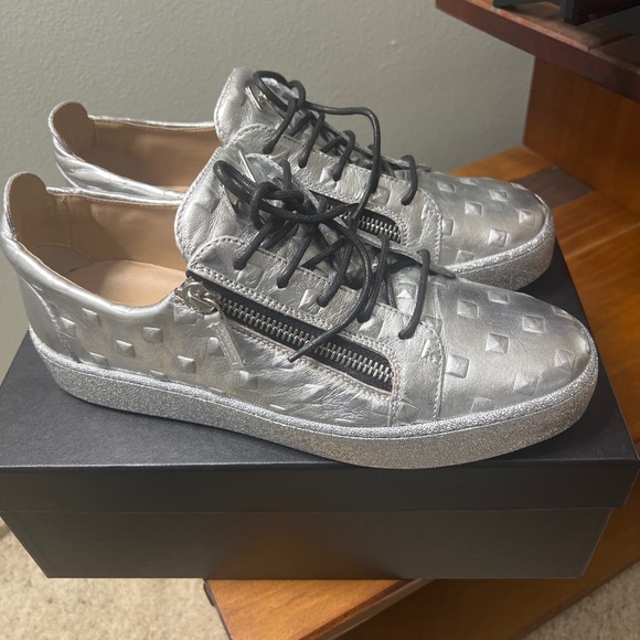 Giuseppe Zanotti Frankie